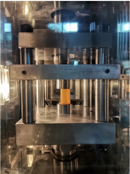 1709520530693779.png 2高溫壓縮蠕變試驗機(jī).png